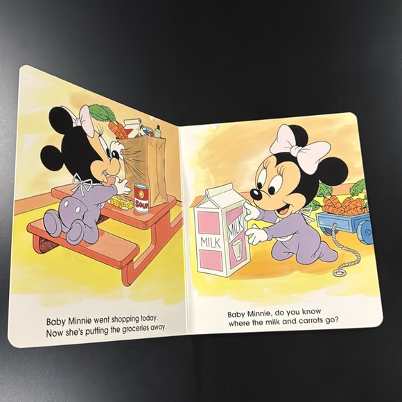 Disney: Baby Minnie, Don’t You Know? - Hardcover Children’s Board Book - Picture 3 of 7